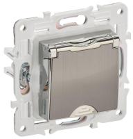 Розетка 1-м SKANDY 16А IP44 с заземл. защ. шторки с крышкой SK-R11N никель IEK SK-R16-16-44-K50