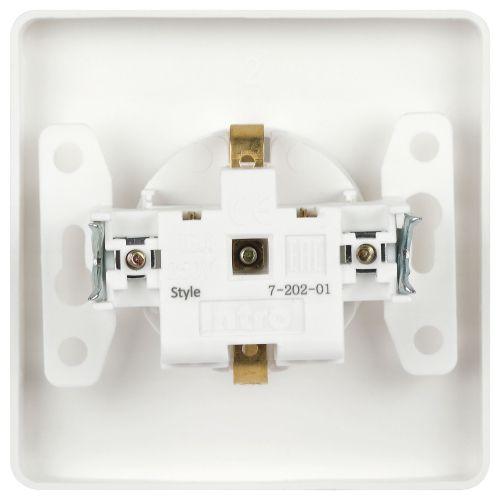 Розетка 1-м СП Style 7-202-01 16А 250В IP20 2P+E Schuko с заземл. бел. Intro Б0060619