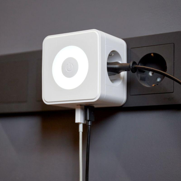 Двойник электрический Куб 16А с/з + 2хUSB-A 2,4А + USB Type-C 3А с ночной подсветкой, белый REXANT