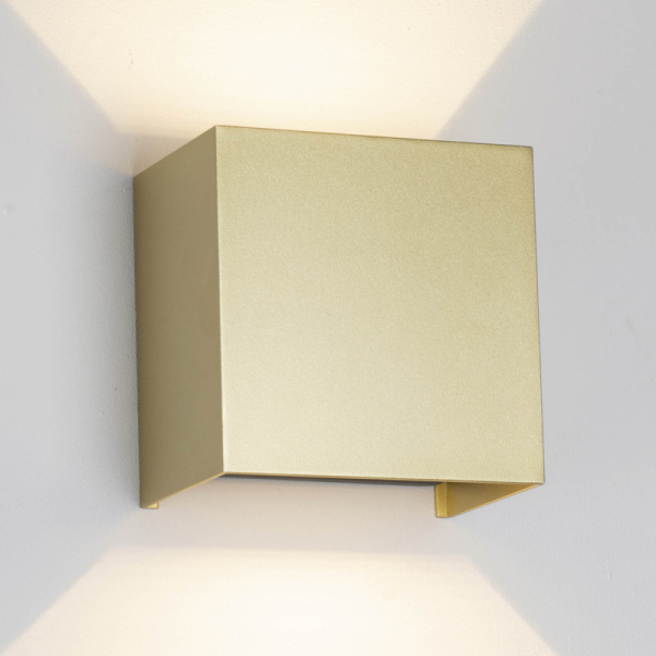 Светильник настенный Mantra 9228