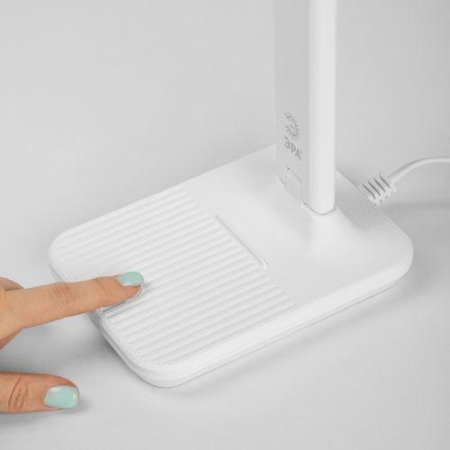 Светильник светодиодный NLED-500-10W-W настольный бел. ЭРА Б0057192