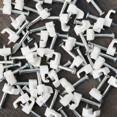 Крепеж кабеля плоский 4х2 мм, белый (50 шт/уп) REXANT