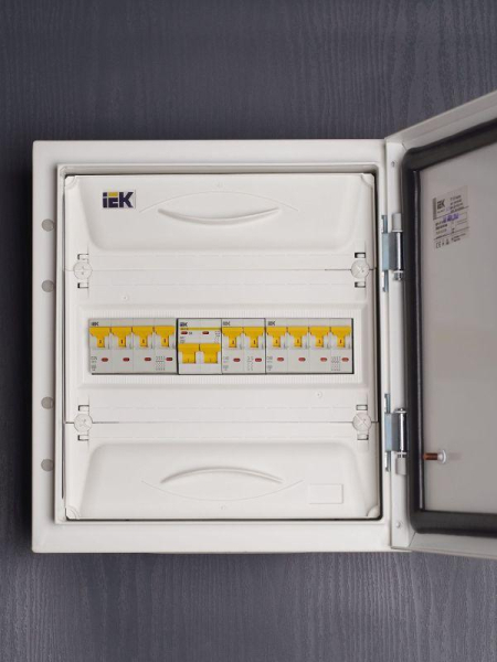 Выключатель автоматический модульный 2п C 40А 6кА ВА47-60M KARAT IEK MVA31-2-040-C