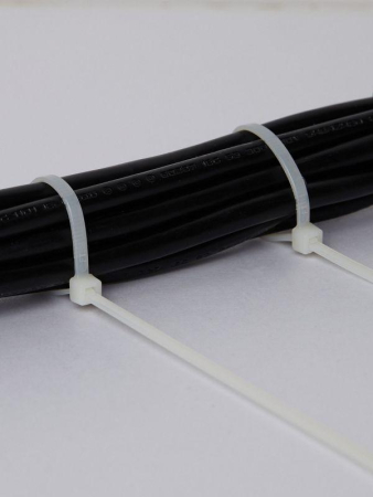 Хомут кабельный 3.6х300 нейл. бел. (уп.100шт) IEK UHH31-D036-300-100