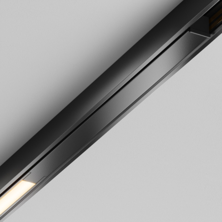 Светильник на шине Maytoni Technical TR240-4-18WTW-DSZ-B