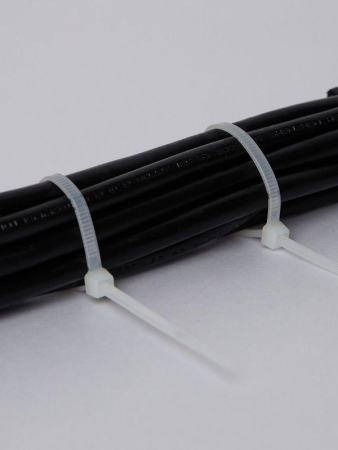 Хомут кабельный 3.6х150 нейл. бел. (уп.100шт) IEK UHH31-D036-150-100