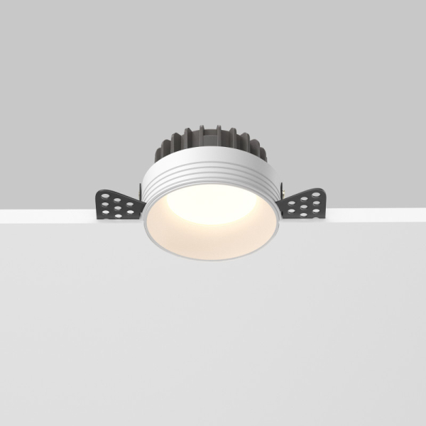 Влагозащищенный светильник Maytoni Technical DL055-8W3-4-6K-TRS-W