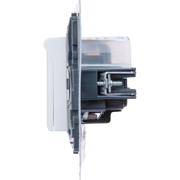 Розетка 1-м Etika 16А IP44 250В с заземл. защ. шторки с крышкой безвинтов. зажимы бел. IEK 672226