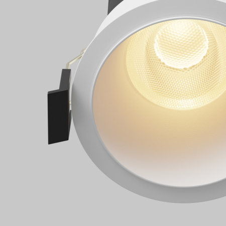 Встраиваемый светильник Maytoni Technical DL118-15W-2.7K-W