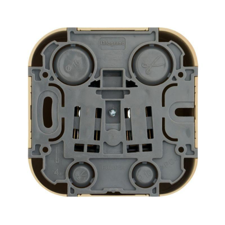 Розетка 1-м ОП Quteo 16А IP20 2P+E с заземл. без защ. шторок дерево IEK 782271