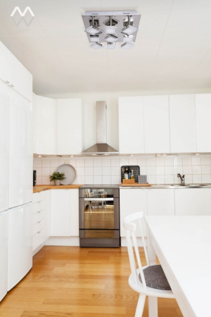 Накладной светильник DeMarkt 678010109