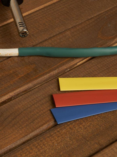 Набор трубок термоусадочных нг-LS 10/5 100мм 7 цветов по 3шт IEK UDR10-010-005-021-S