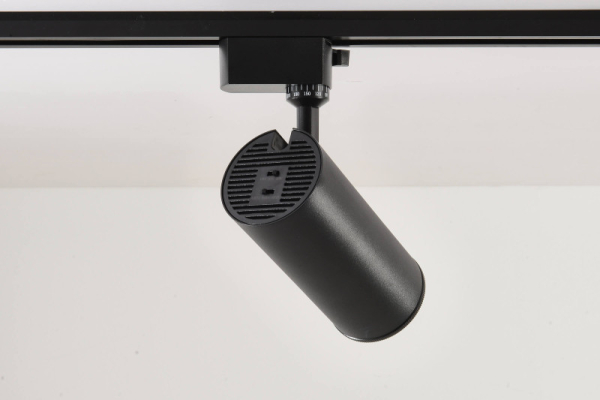 Crystal Lux CLT 0.31 021 BK 3CCT ZOOM