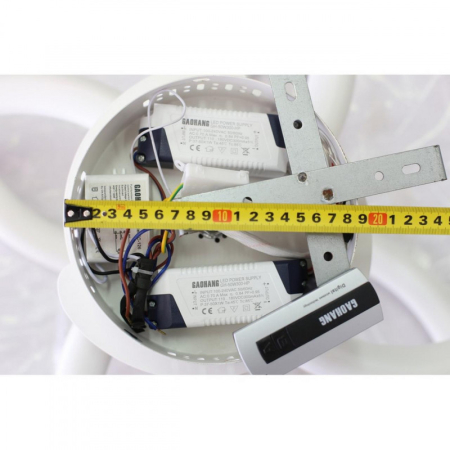 Накладная люстра Omnilux OML-02807-88