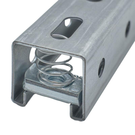 Гайка фасонная М10 с удлин. пружиной DKC CM161000