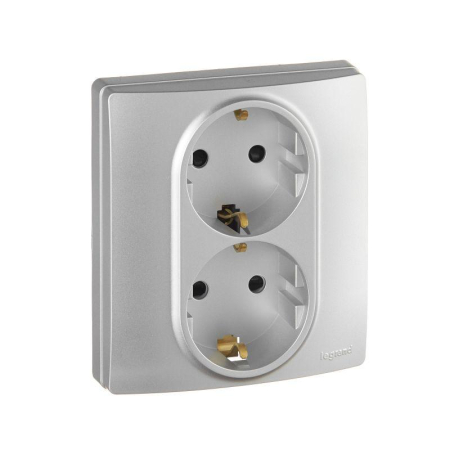 Розетка 2-м СП Etika 16А IP31 250В 2х2P+E с заземл. защ. шторки немецк. стандарт безвинт. клеммы алюм. IEK 672433
