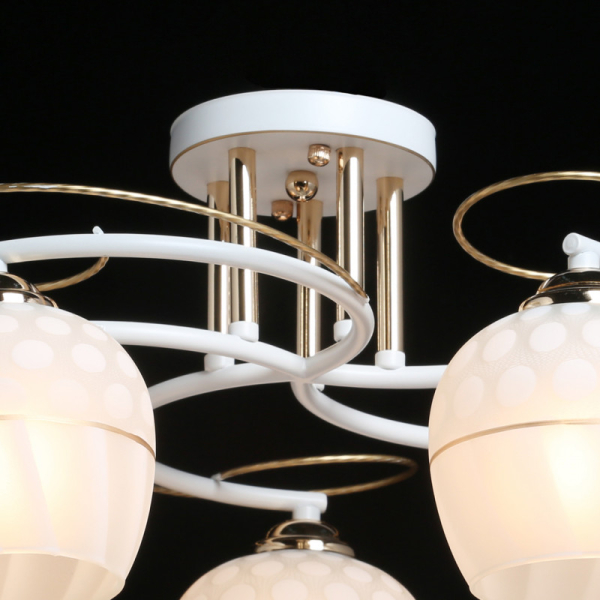 Люстра на штанге DeMarkt 677013205