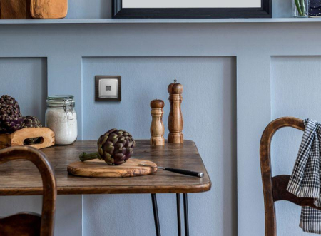 Розетка USB 2-м СП Valena алюм. IEK 770270