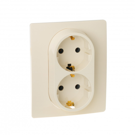 Розетка Legrand 672323