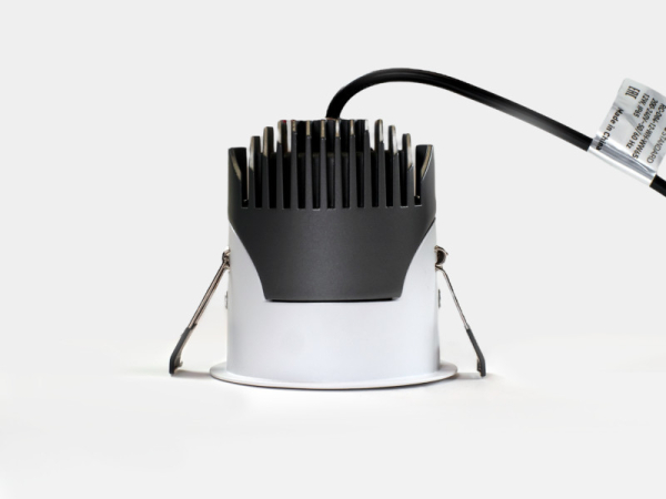 Влагозащищенный светильник SWG RC-D84-12-WH-WW65