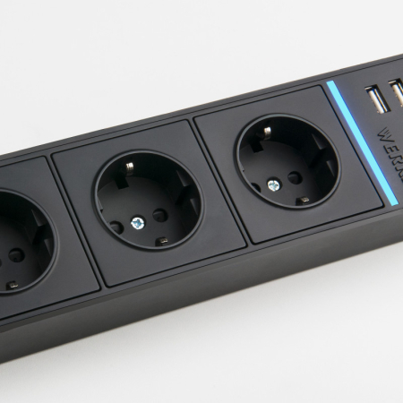 Розетка Werkel WL20-04-03 черный