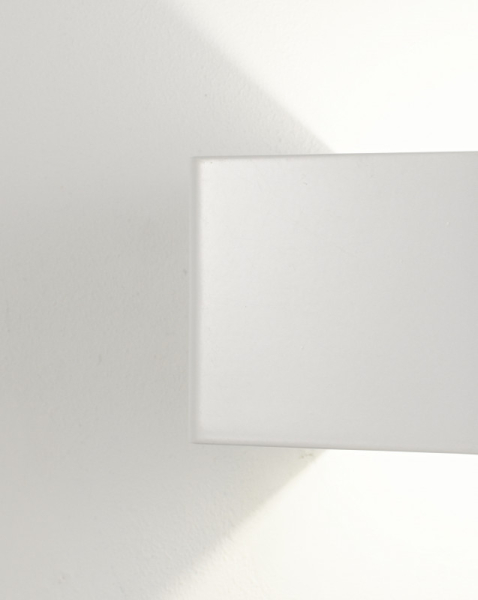 Бра Moderli V1870-WL