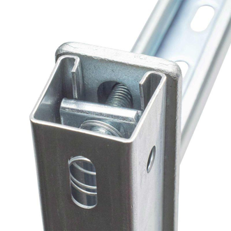 Гайка фасонная М10 с удлин. пружиной DKC CM161000