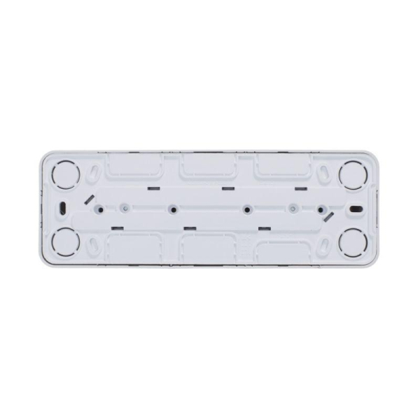 Розетка 4-м ОП Blanca 16А IP20 250В без заземл. без защ. шторок с изолир. пластиной бел. SE BLNRA000411