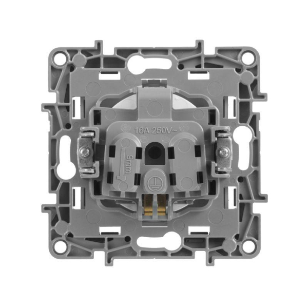Розетка 1-м СП Etika 16А IP31 250В 2P+E с заземл. защ. шторки немецк. стандарт винтов. клеммы механизм алюм. IEK 672422