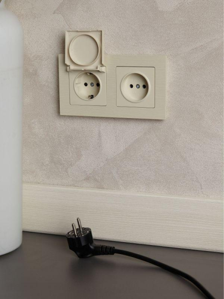 Рамка 2-м BRITE РУ-2-Бр беж. рифленый IEK BR-M22-51-K10