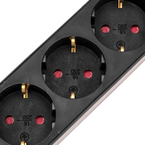 Удлинитель STANDARD 5 гнезд, 5м, 3х1,0мм², с/з, с выключателем, 2 USB, черный REXANT