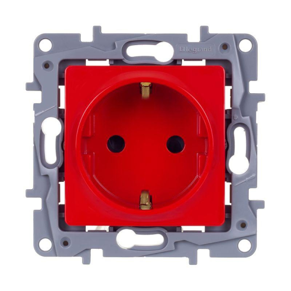 Розетка 1-м СП Etika 16А 250В 2P+E защ. шторки красн. IEK 672722