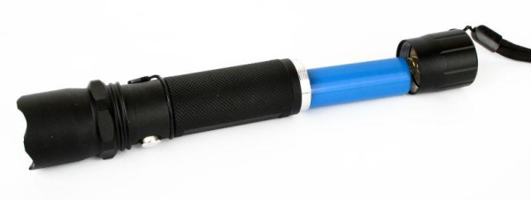 Фонарь аккумуляторный E145 CREE 1Вт фокус 3 режима 220В пластик. черн. (бокс) Ultraflash 12352