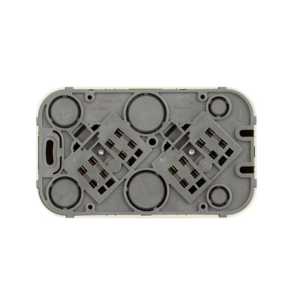 Розетка 2-м ОП Quteo 16А IP20 250В 2х2P+E с заземл. защ. шторки бел. IEK 782237