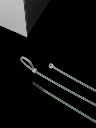 Хомут кабельный 3.6х300 нейл. бел. (уп.100шт) IEK UHH31-D036-300-100