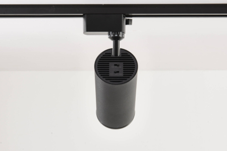 Crystal Lux CLT 0.31 021 BK 3CCT ZOOM