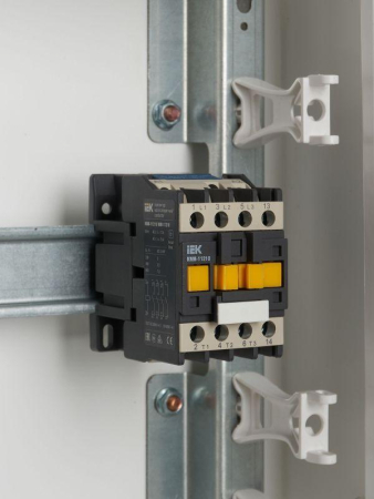 Контактор КМИ-11210 12А 230В/АС3 1НО KARAT IEK KKM11-012-230-10