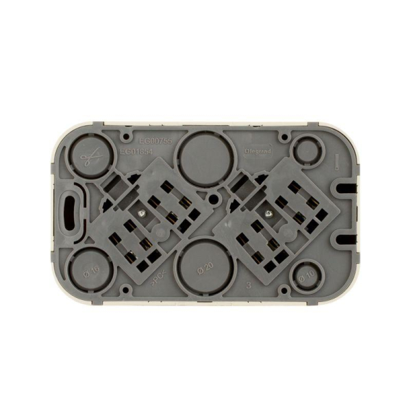 Розетка 2-м ОП Quteo 16А IP20 250В 2х2P+E с заземл. защ. шторки сл. кость IEK 782267