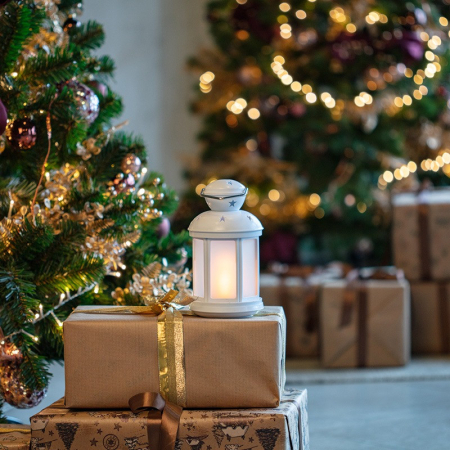 Декоративный фонарь 12х12х20,6 см, белый корпус, теплый белый цвет свечения с эффектом пламени свечи NEON-NIGHT